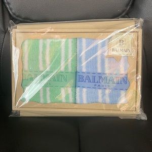 ⭐️BNIB AUTHENTIC Balmain Towel Set⭐️